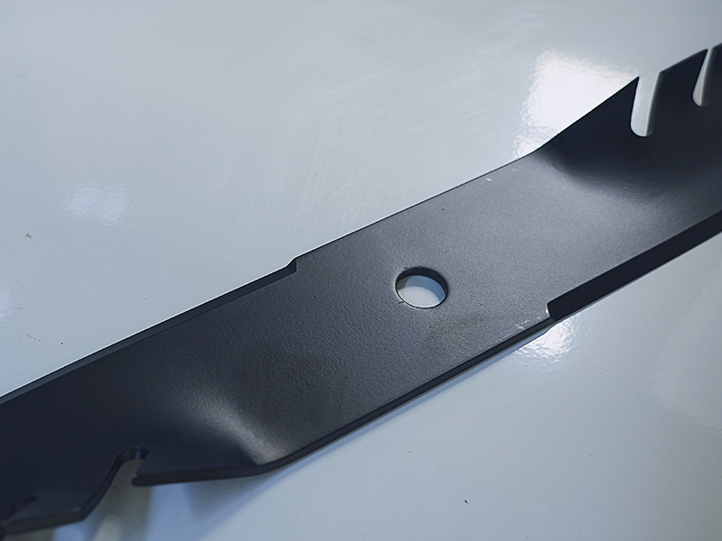 kutter-mulching-blades-for-ztr42b-center-hole-mounting-detail.jpg kutter-mulching-blades-for-ztr42b-center-hole-mounting-detail.jpg