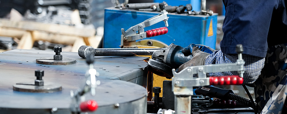 kutter-gefertigter-mähdeck-lokalisierter-schweißreparatur-werkstatt.jpg kutter-gefertigter-mähdeck-lokalisierter-schweißreparatur-werkstatt.jpg