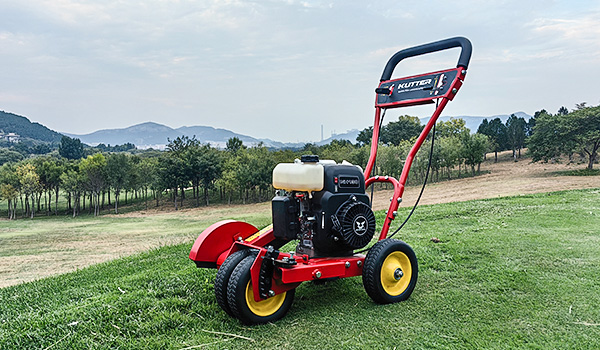 kutter-lawn-mowing-equipment-lawn-edger-boundary-work.jpg