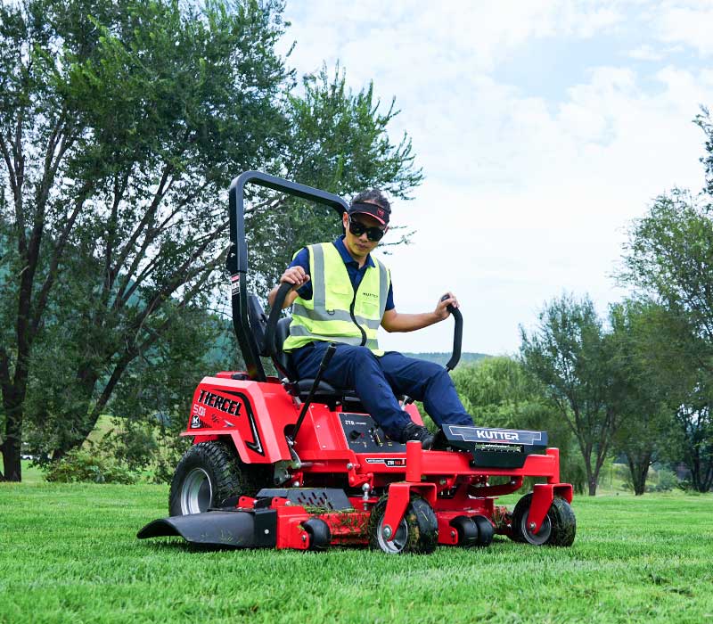 1785748334822461.jpg kutter-commercial-zero-turn-mower.jpg