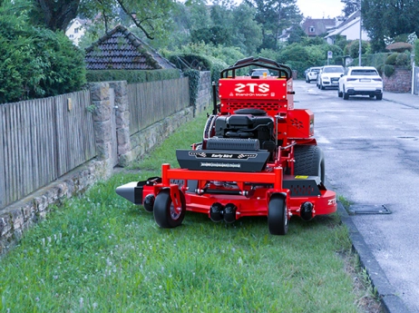 Municipal road median maintenance