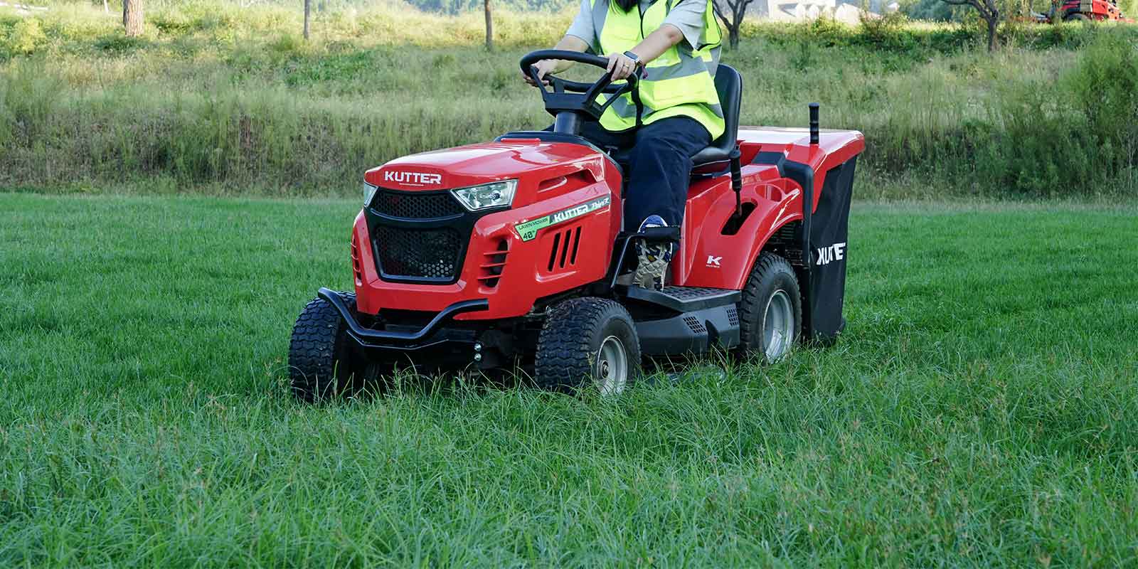 kutter-lawn-tractor-ride-on-mower-residential-lawn.jpg kutter-lawn-tractor-ride-on-mower-residential-lawn.jpg