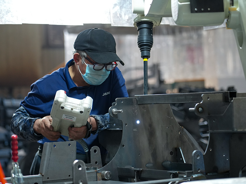 la-418-welding-line.jpg la-418-welding-line.jpg