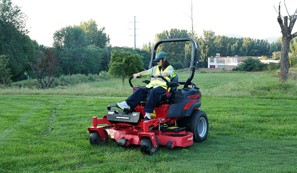 kutter-lawn-mowing-equipment-operator-zero-turn-mowing-action.jpg