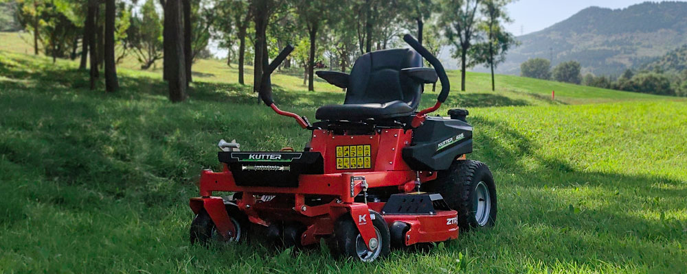 ztr-42b-rough-terrain-mowing-action.jpg