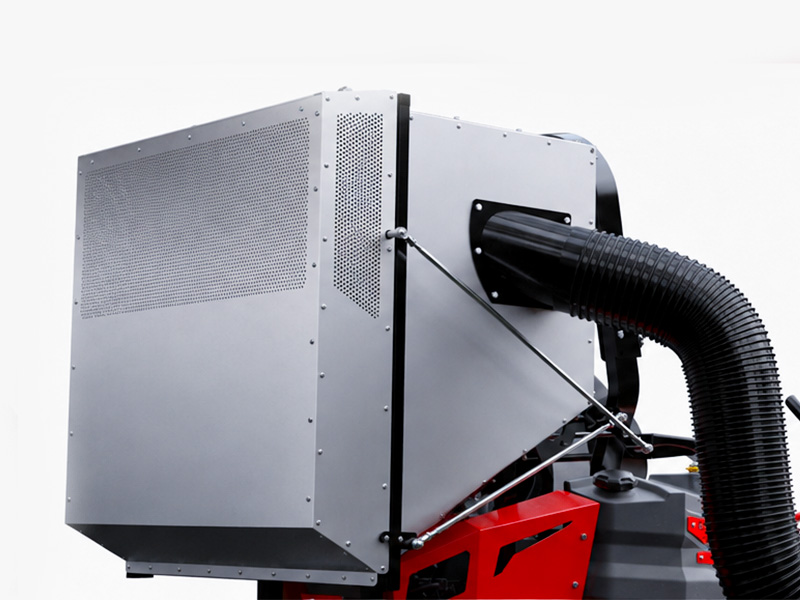kutter-grass-catcher-hopper-box-perforated-panel-hose-close-up.jpg kutter-grass-catcher-hopper-box-perforated-panel-hose-close-up.jpg