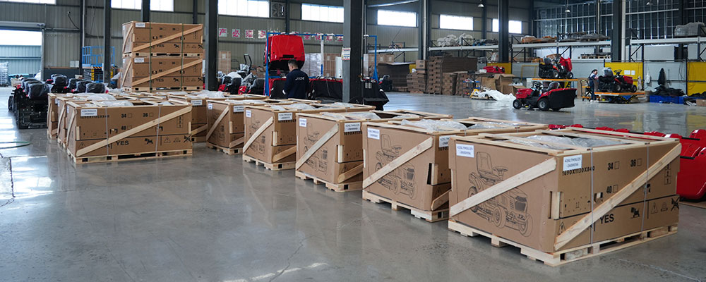 mixed-container-lawn-tractors-warehouse-loading.jpg mixed-container-lawn-tractors-warehouse-loading.jpg