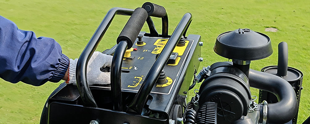 leaf-blower-control-levers.jpg