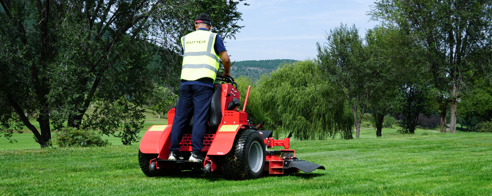 kutter-ztr-62-zoll-mäher-bediener-rückansicht.jpg