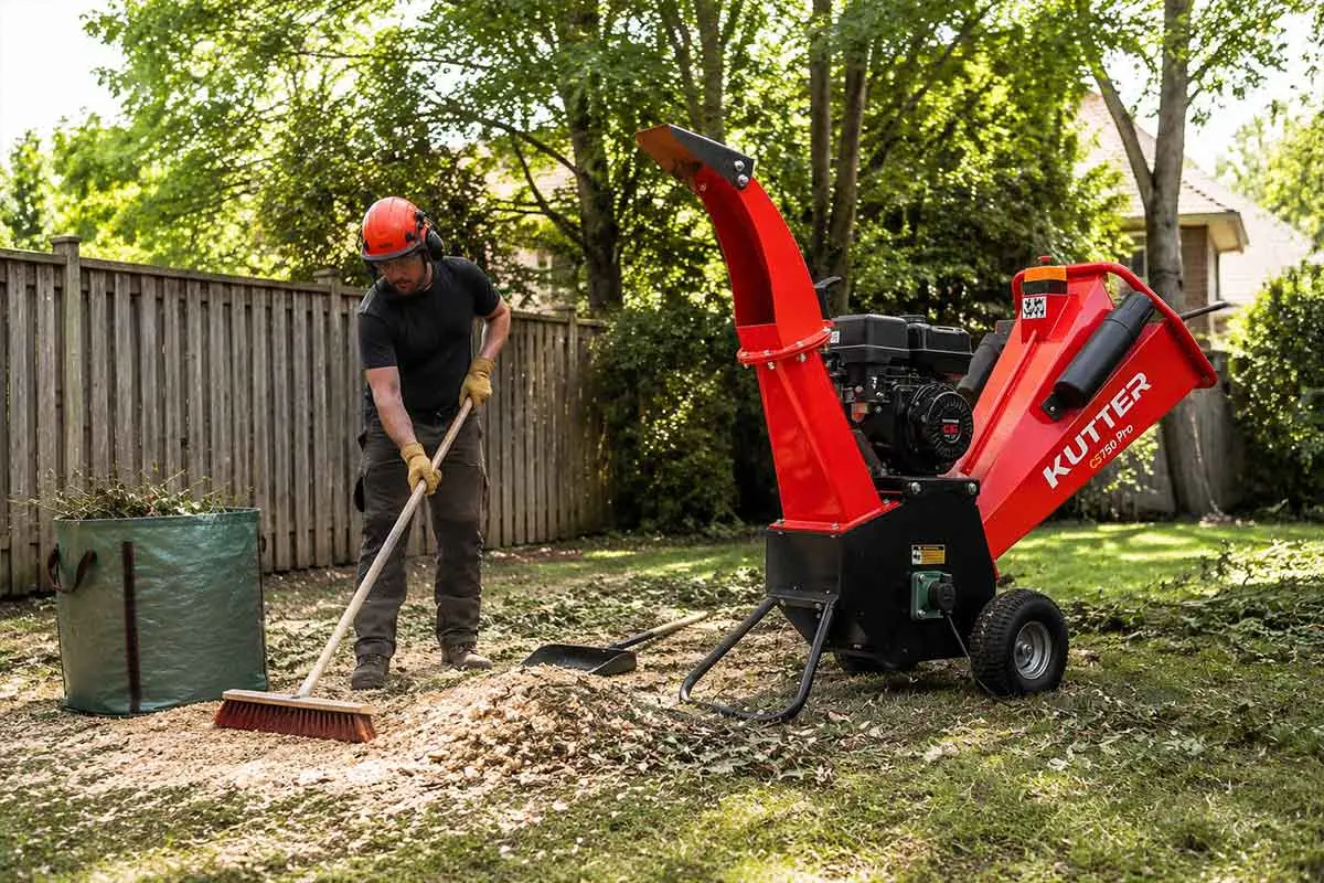 wood-chip-cleanup-compost-bag.jpg