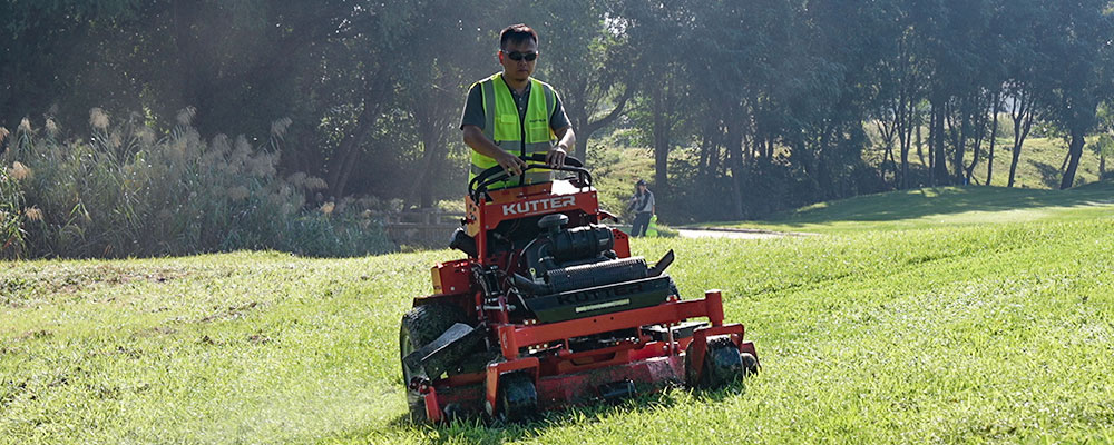 stand-on-mower-slope-grade-assessment.jpg stand-on-mower-slope-grade-assessment.jpg