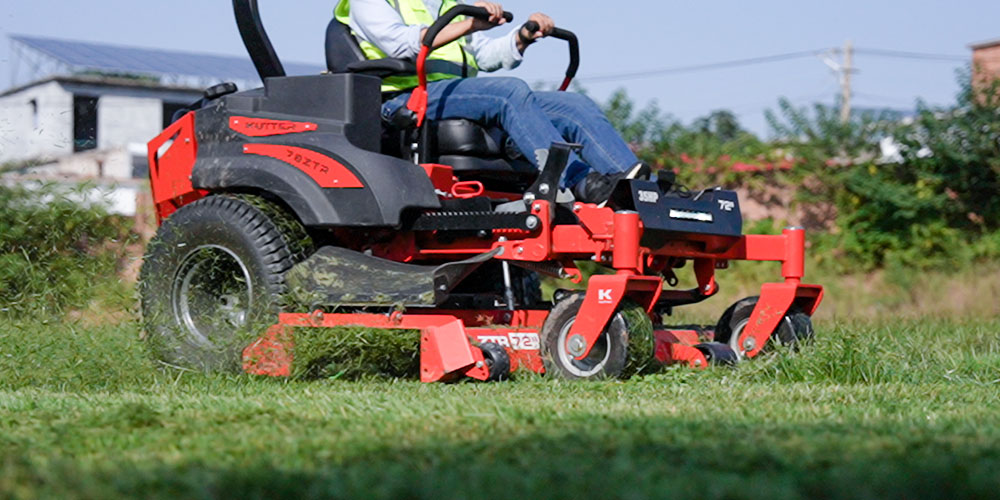 72-inch-commercial-zero-turn-mower-mowing-open-field-aerial-hero.jpg