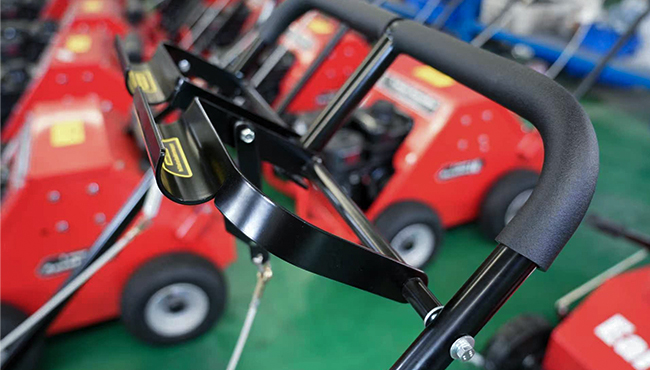 lawn-aerator-handle-control-grip-detail.jpg lawn-aerator-handle-control-grip-detail.jpg